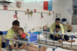 Virus RSV dễ gây bệnh nặng ở người thuộc nhóm tuổi nào?