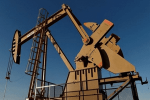 Giá xăng dầu hôm nay 8/4: Đạt mức tăng hàng tuần thứ ba