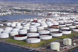 Dầu quay đầu giảm sau 3 tuần tăng liên tiếp