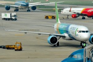 Bộ GTVT “bác” kiến nghị giảm giá dịch vụ cất, hạ cánh chuyến bay nội địa