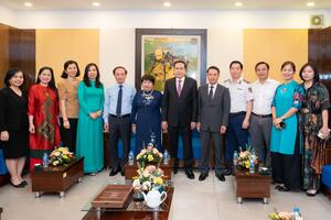 Phó Chủ tịch Thường trực Quốc hội Trần Thanh Mẫn dự Chương trình giao lưu nghệ thuật Ngày vui thống nhất