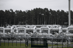 Giá gas hôm nay 26/4: Đỏ sàn, xuất khẩu khí đốt chuyển hướng