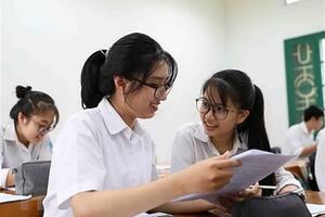 Trường đại học nào chuyển học trực tuyến sau dịp nghỉ lễ?
