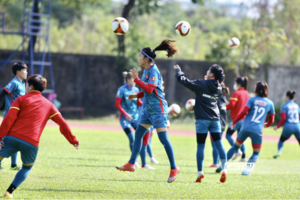 Đội nắng 36 độ tập luyện, Huỳnh Như muốn thành Vua phá lưới SEA Games