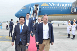 Thủ tướng Đại Công quốc Luxembourg bắt đầu thăm chính thức Việt Nam