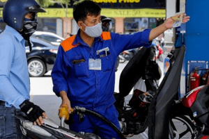 Giá xăng dầu dự báo có thể giảm gần 1.000 đồng lít trong kỳ điều hành chiều nay