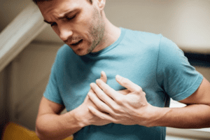 Thiếu ngủ tăng nguy cơ đau tim, đột quỵ: Chuyên gia Harvard chỉ ra dấu hiệu