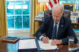 Tổng thống Joe Biden ký dự luật thoả thuận về trần nợ công, ngăn chặn vụ vỡ nợ lịch sử