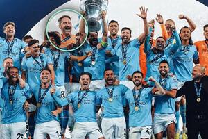 Không chơi phút nào, thủ môn Man City vẫn giành 2 chức vô địch Champions League