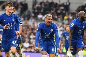 Chelsea là đối thủ lớn nhất của Man City ở Premier League mùa tới