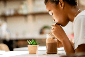 Bác sĩ khuyến cáo 2 loại thực phẩm dễ gây sỏi thận, người Việt ăn rất nhiều