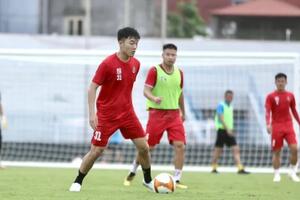 Tiền vệ Lương Xuân Trường trở lại tập luyện cùng CLB Hải Phòng