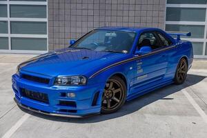 Cần bao nhiêu để sở hữu chiếc xe đua huyền thoại Nissan Skyline GT-R R34?