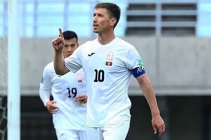 CLB Hà Nội chiêu mộ cầu thủ gốc Kyrgyzstan Mirlan Murzaev