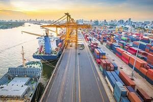 TP. Hồ Chí Minh sẽ đầu tư xây dựng 8 trung tâm logistics