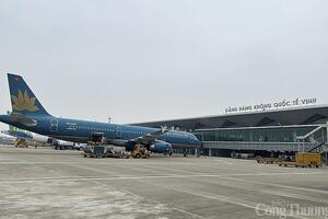 Sân bay Vinh khai thác trở lại sau sự cố bong tróc đường băng