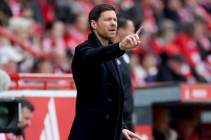 Real nhắm Xabi Alonso thay thế HLV Ancelotti