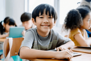 Trường công hay trường tư tốt hơn? Câu trả lời từ cuộc hoán đổi giữa 2 nhóm học sinh