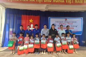 Cà Mau: Tiếp sức đến trường cho học sinh khó khăn tại xã Khánh Hội