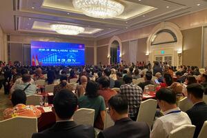 Thứ trưởng Nguyễn Sinh Nhật Tân tháp tùng Chủ tịch Quốc hội Vương Đình Huệ tham dự các hoạt động tại Indonesia