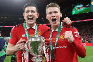 Man Utd từ chối bán Maguire và McTominay cho West Ham