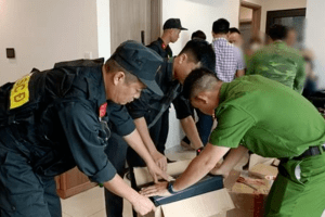 100 công an bắt đường dây lừa đảo hơn 30 tỷ đồng do thanh niên sinh năm 2002 cầm đầu