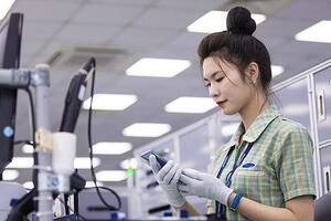 Nhập khẩu hàng hóa tháng 7 duy trì mức tăng nhẹ