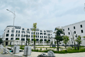 Dự báo thị trường bất động sản chỉ có thể đi ngang trong năm 2023 và phải đợi đến giai đoạn 2024-2026 mới hồi phục