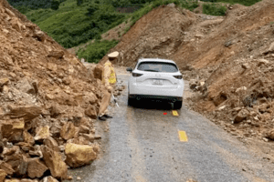 Miền Bắc mưa dông diện rộng, cảnh báo sạt lở và lũ quét tại hơn 100 huyện