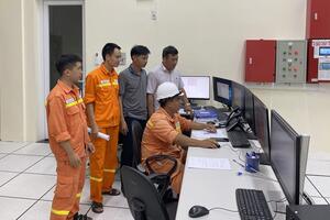 Hoàn thành 2 mạch đường dây 220kV tại Cam Ranh để giải tỏa nguồn năng lượng tái tạo