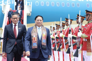 Thủ tướng tới Jakarta, bắt đầu các hoạt động của Hội nghị Cấp cao ASEAN