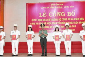 Công bố nhiều quyết định của Bộ Công an về kiện toàn bộ máy Công an Bà Rịa - Vũng Tàu