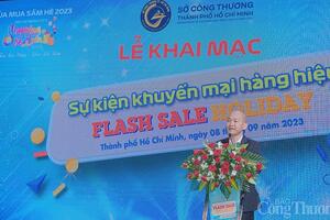 TP. Hồ Chí Minh: Người tiêu dùng “nô nức” sắm hàng hiệu tại Flash Sale Holiday