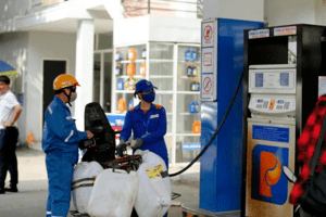 Đã đến lúc bỏ quỹ bình ổn giá xăng dầu?