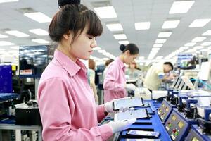 Xuất khẩu máy vi tính, điện thoại mang về 10,43 tỷ USD trong tháng 8