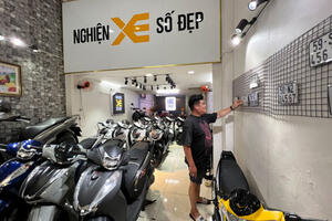 Xe máy xịn, biển số siêu đẹp giá rớt không phanh