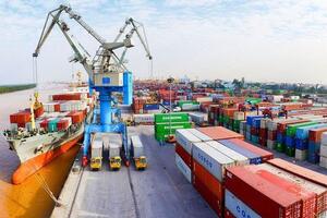 Xuất nhập khẩu hàng hóa và kỳ vọng những tháng cuối năm