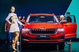 Cận cảnh Skoda Karoq: Giá từ 999 triệu đồng tại Việt Nam, cạnh tranh với Mazda CX-5