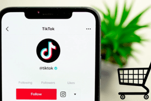Vì sao người Việt thích mua hàng online trên TikTok?