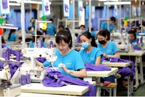 WB cảnh báo: "Tiếp tục cắt giảm lãi suất sẽ gây áp lực đến tỷ giá"