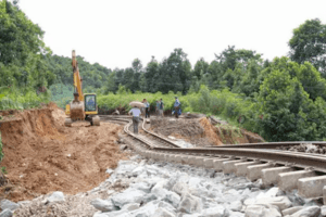 Thông tuyến đường sắt Hà Nội - Lào Cai