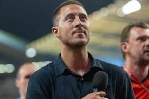 Eden Hazard chính thức giã từ sự nghiệp sân cỏ ở tuổi 32