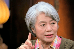 Một kiểu giáo dục cha mẹ ngày nay xa lánh, giáo sư nói: Lúc cần phải dùng, nếu không tương lai con cái u tối