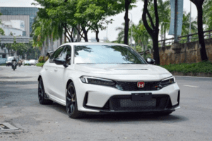 Thêm 1 người Việt chi 2,4 tỷ mua ‘Civic số sàn’ – tổng bán ra đã là 18 chiếc