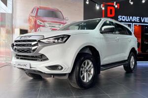 Đối thủ của Ford Everest giảm giá "cực sốc" lên đến gần 200 triệu đồng
