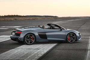 Top 10 xe mui trần 2 chỗ tốt nhất năm 2023: Audi R8 Spyder đứng đầu