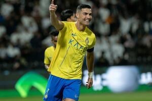 Al Nassr thắng đậm, Ronaldo chạm mốc 50 bàn thắng trong năm 2023
