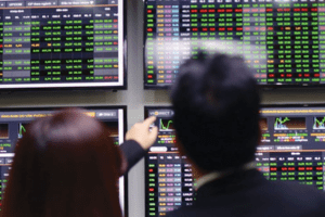 Thủ tướng: Không để mất an toàn thị trường chứng khoán