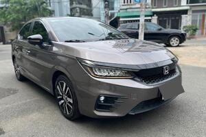 Lăn bánh 2 năm, Honda City RS xuống giá khó tin trên sàn xe cũ