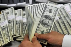 Vì sao nợ công của Mỹ vượt mức 34.000 tỷ USD sớm hơn nhiều năm so với dự báo?
